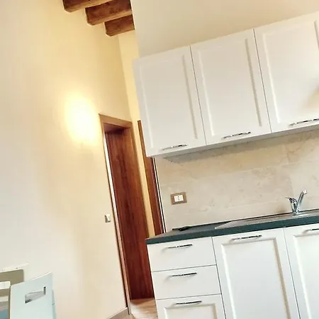 Conti Zambonelli 別荘 サン・ジョヴァンニ・イン・ペルシチェート